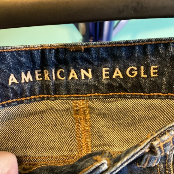 NWT American Eagle Women’s 8 Long Distressed Tom Girl Jeans - Picture 5 of 9